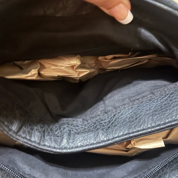 Rivage Original Classic Crossbody Black Handbag. - Picture 10 of 11